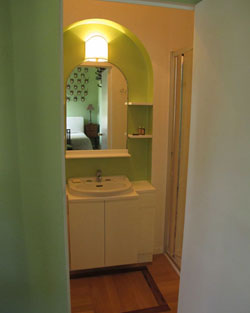 Private bathroom - ground floor
